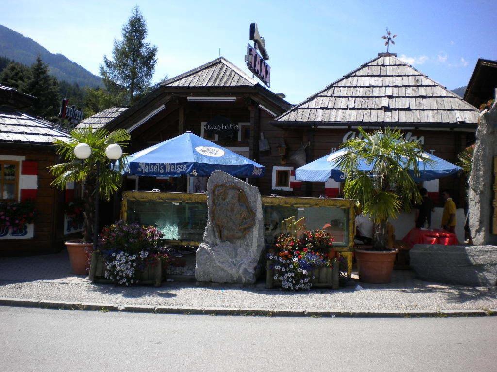 Gaestehaus Sagmeister Bed & Breakfast Bad Kleinkirchheim Exterior foto